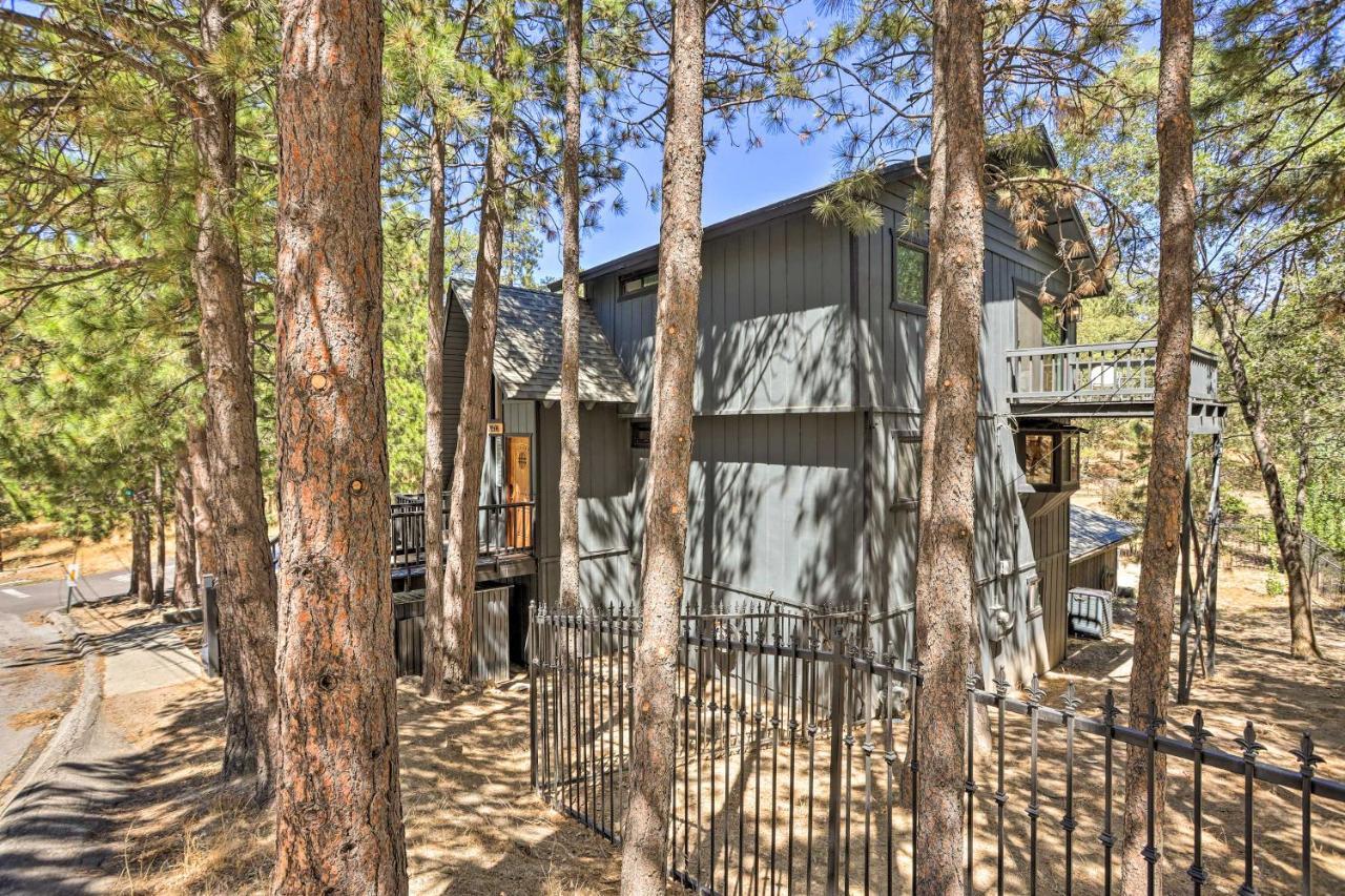 Luxe Timberland Villa With Lake Arrowhead Access! Exterior photo